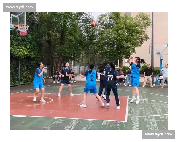 昆明篮球赛激情上演 赛场争锋逐梦全城欢腾 昆明篮球赛激情上演 赛场争锋逐梦全城欢腾